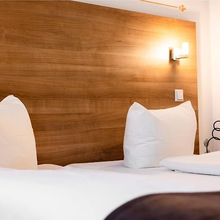 Orange Hotel Und Apartments Neu-Ulm Εξωτερικό φωτογραφία