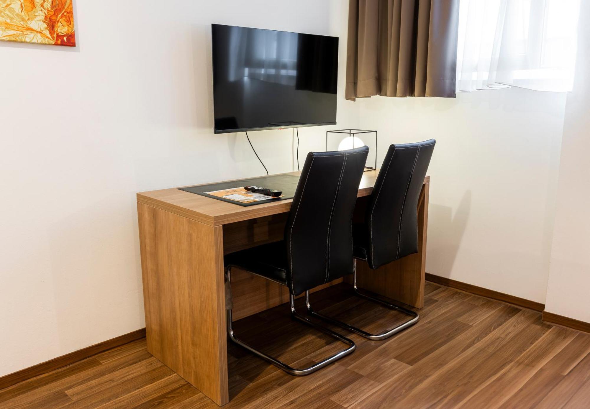 Orange Hotel Und Apartments Neu-Ulm Εξωτερικό φωτογραφία