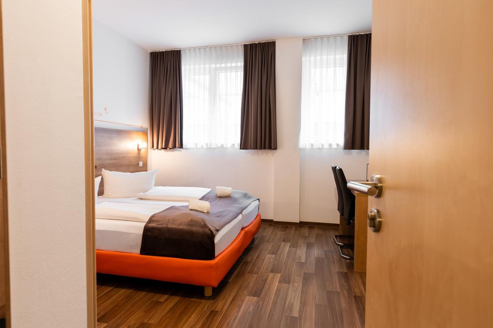 Orange Hotel Und Apartments Neu-Ulm Εξωτερικό φωτογραφία