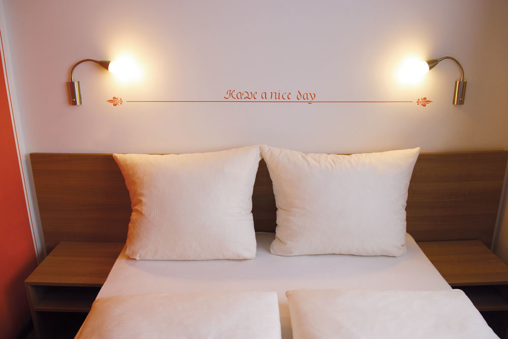 Orange Hotel Und Apartments Neu-Ulm Εξωτερικό φωτογραφία