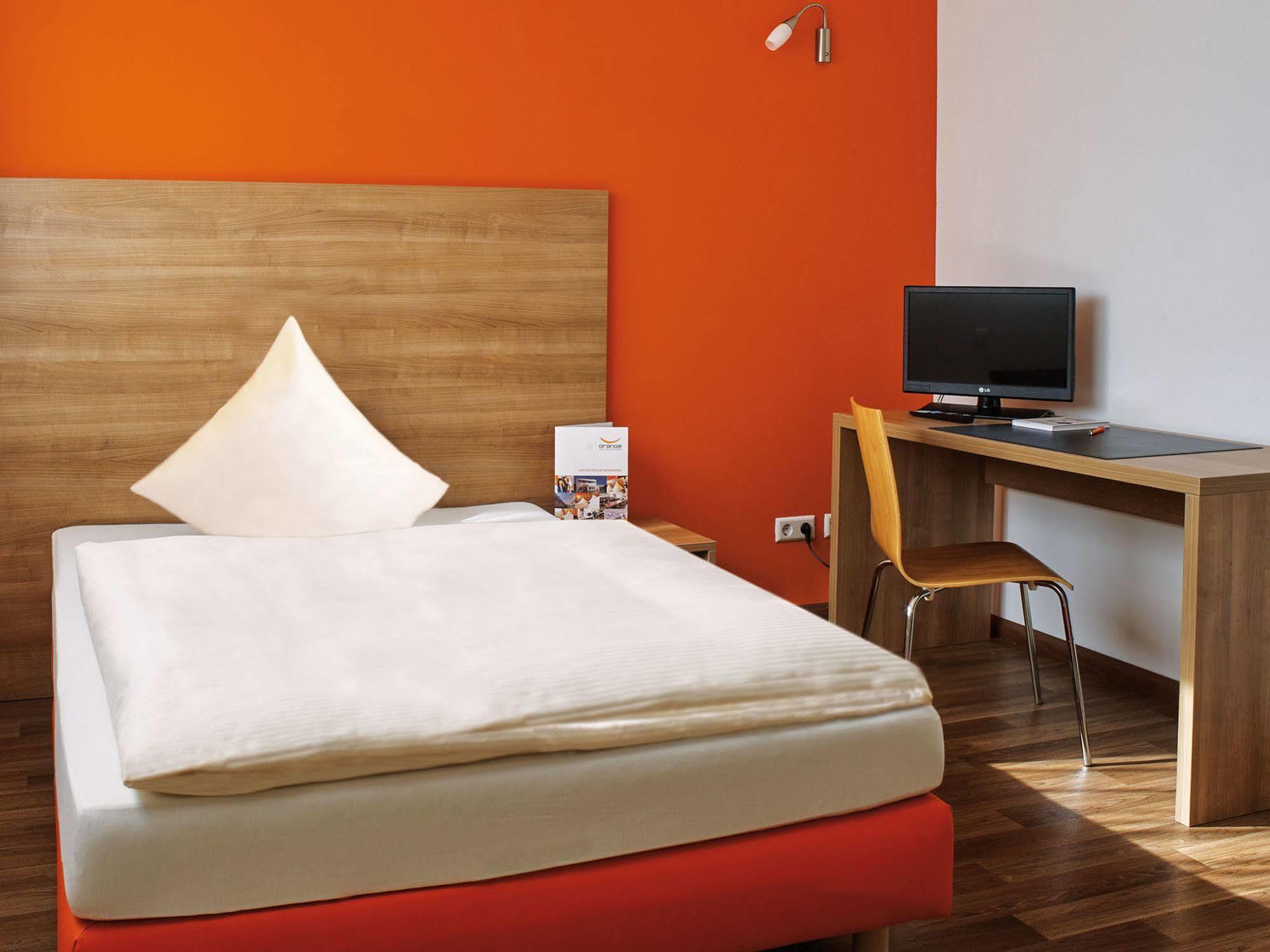 Orange Hotel Und Apartments Neu-Ulm Εξωτερικό φωτογραφία