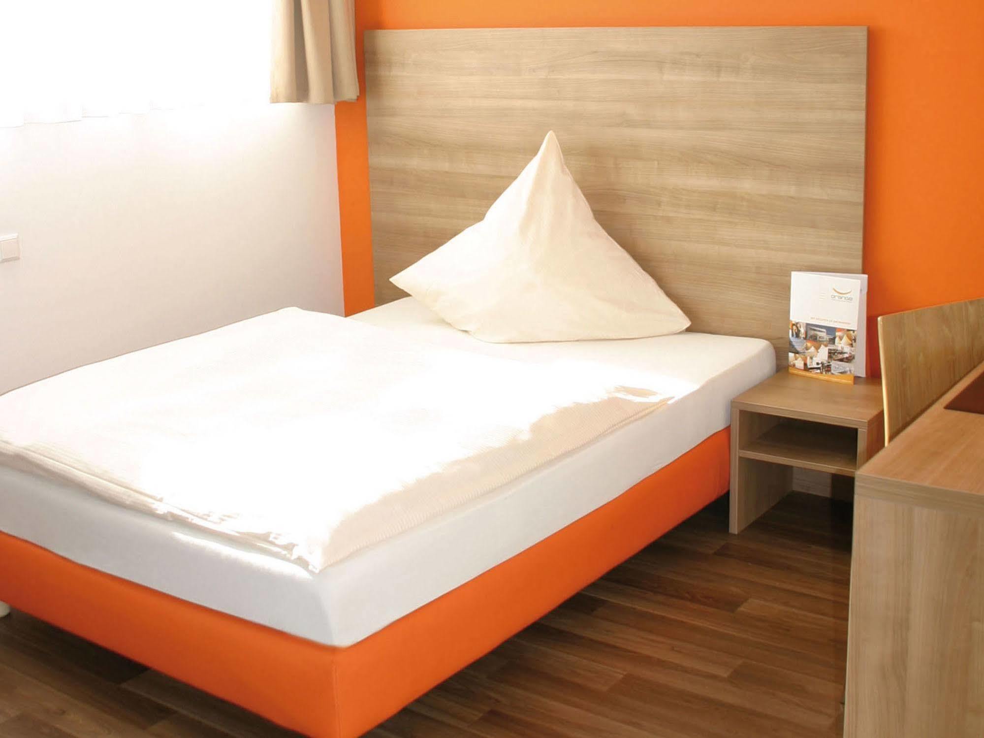 Orange Hotel Und Apartments Neu-Ulm Εξωτερικό φωτογραφία